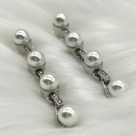 Gorgeous KJL Kenneth Jay Lane Long Silver Tone Pearl Cubic Zirconia CZ Earrings - Picture 2 of 14